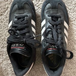 Adidas Samba Indoor soccer shoes 2